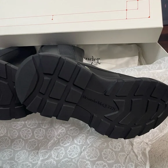 COPY - BNIB Alexander McQueen 666410WHZ66 Woman’s boot Black 40 - Picture 7 of 16